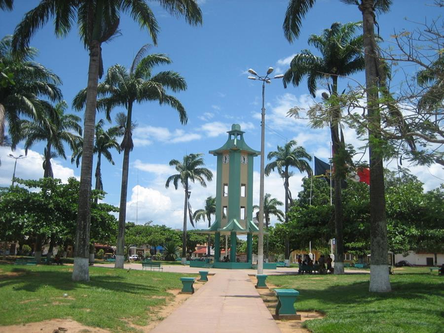 Plaza-de-Armas-of-Puerto-Maldonado.jpg