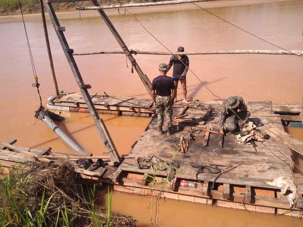 'Mercurio 2019': Interdictan 7 motores, 110 galones de combustible, etc.