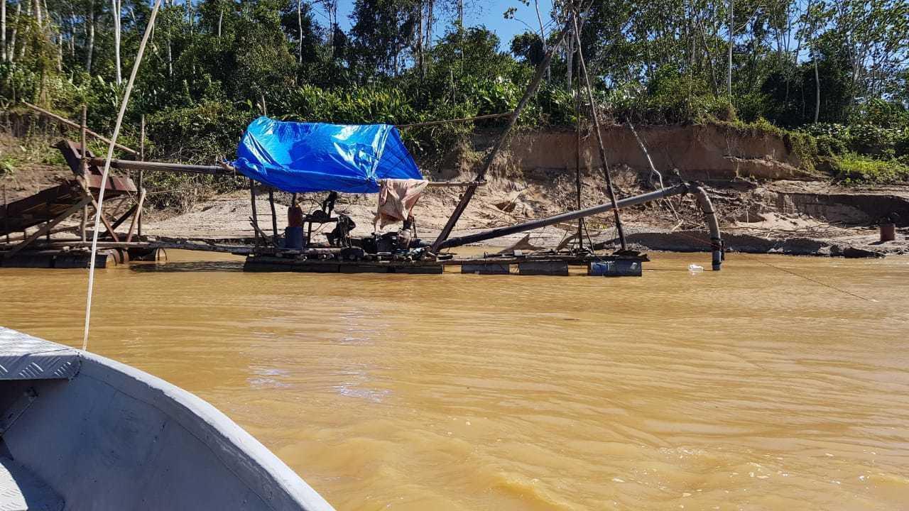 Mineros ilegales operan a veinte minutos de Puerto Maldonado