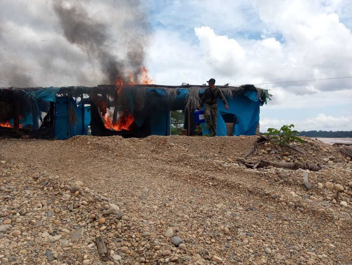 Realizan operativos contra la minería ilegal en Comunidad Nativa San José y en Laberinto, en Madre de Dios