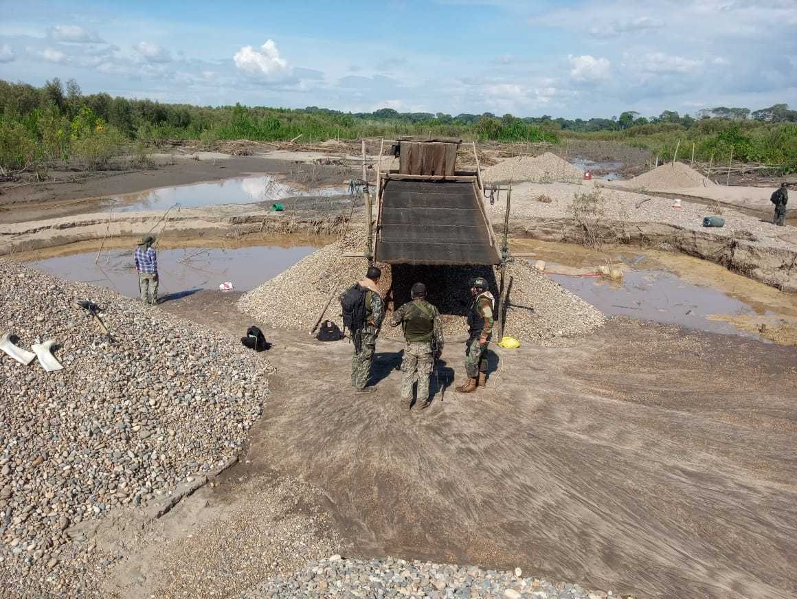 Realizan operativos contra la minería ilegal en Comunidad Nativa San José y en Laberinto, en Madre de Dios