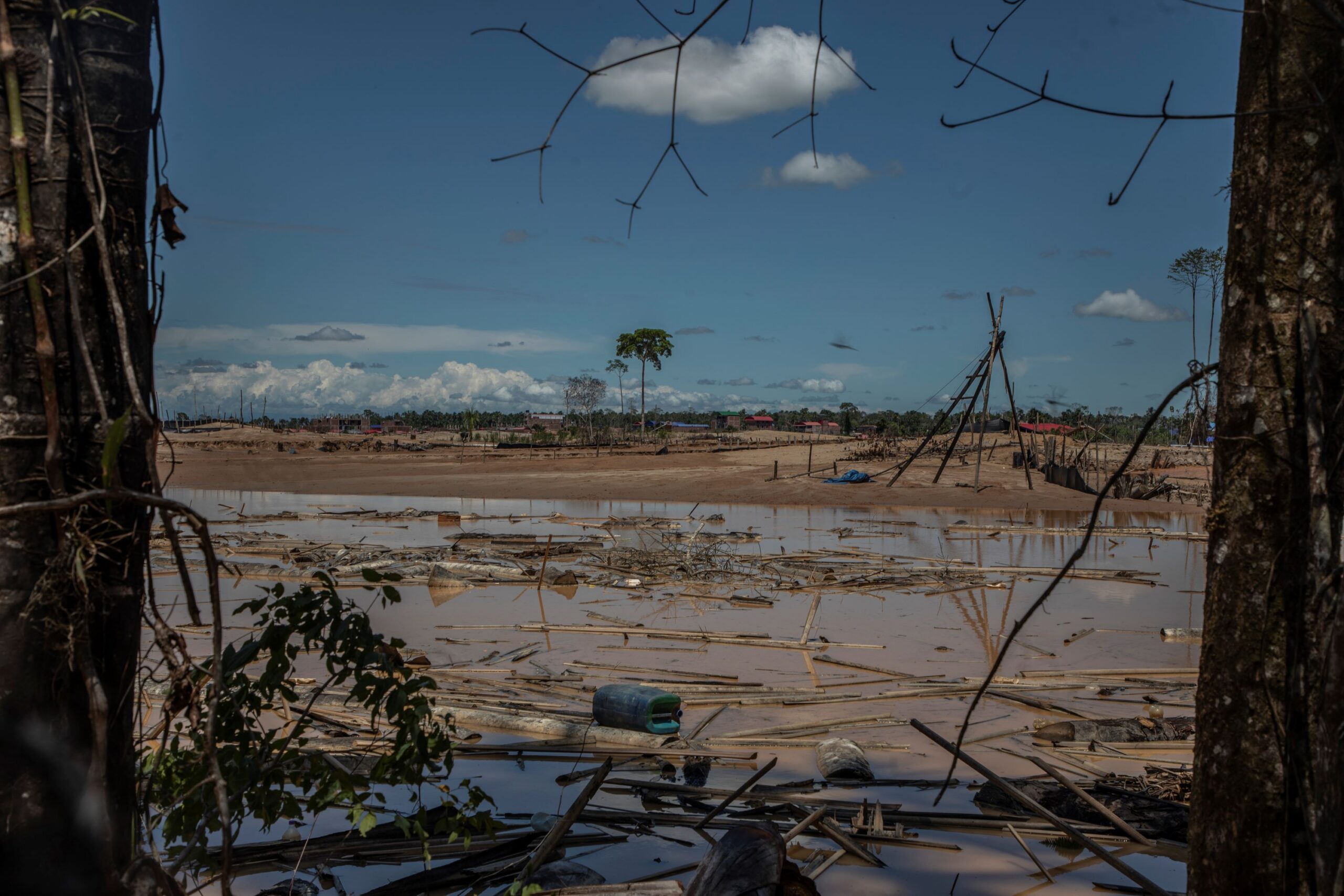 La Pampa es un territorio destruido por la minería ilegal y el crimen organizado. Foto: Max cabello Orcasitas